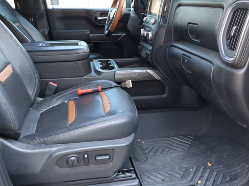 Used 2020 GMC Sierra 2500 AT4 w/ AT4 Premium Package AWD/4WD image 16
