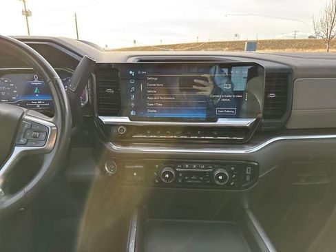 Used 2024 Chevrolet Silverado 3500 LTZ w/ LTZ Premium Package image 18