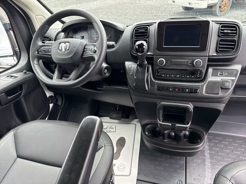 Used 2025 RAM ProMaster 3500 w/ Convenience Group image 19