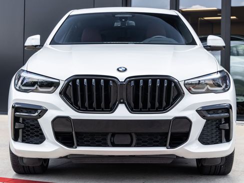 Used 2022 BMW X6 xDrive40i w/ M Sport Package AWD/4WD image 4