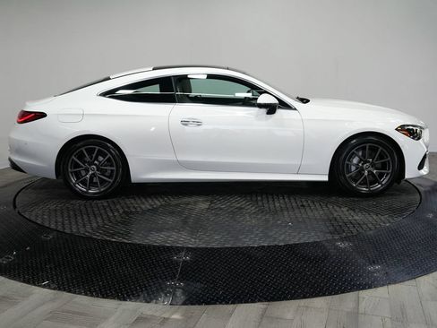 Used 2024 Mercedes-Benz CLE 300 4MATIC Coupe image 5