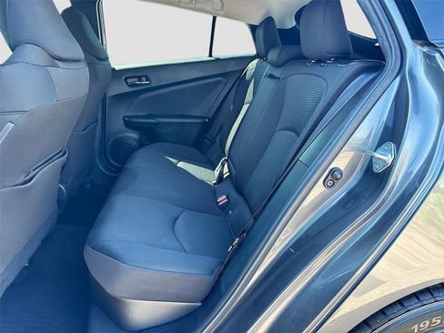Used 2021 Toyota Prius LE image 22