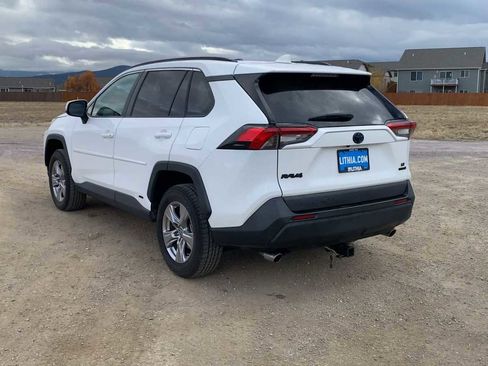 Used 2022 Toyota RAV4 LE image 7