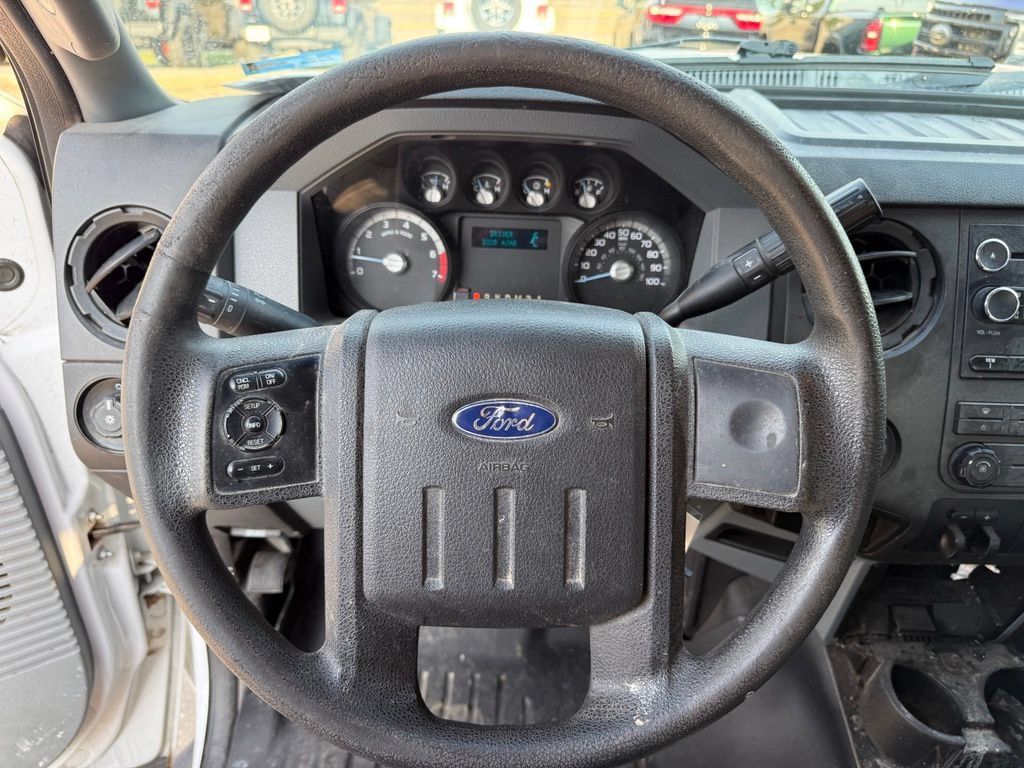Used 2014 Ford F250 XL w/ Power Equipment Group AWD/4WD image 16