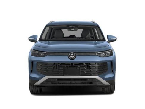 Used 2025 Volkswagen Tiguan SE w/ Panoramic Sunroof Package AWD/4WD image 4