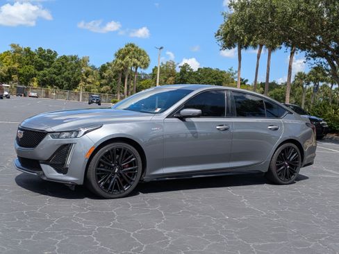 Used 2021 Cadillac CT5 V w/ Premium Package AWD/4WD image 2