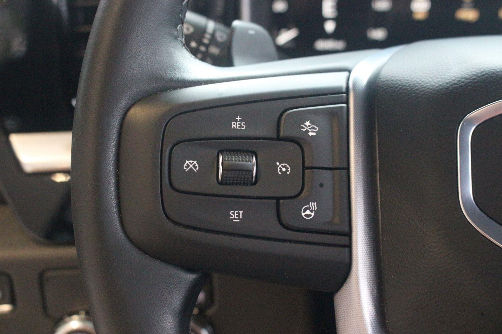 Used 2026 GMC Sierra 1500 SLT w/ SLT Premium Package RWD image 17