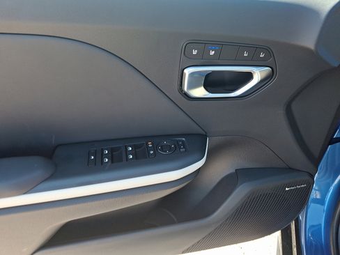 New 2025 Kia K4 GT-Line w/ GT-Line Premium Package image 8