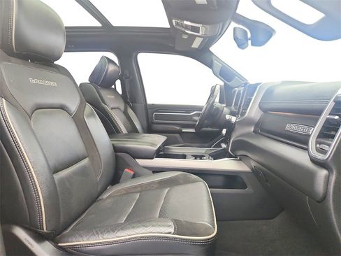 Used 2020 RAM 1500 Laramie w/ Night Edition image 26