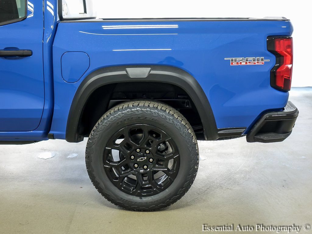 Used 2026 Chevrolet Colorado Trail Boss AWD/4WD image 9