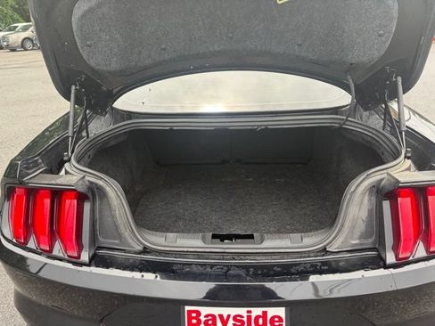 Used 2018 Ford Mustang Coupe RWD image 20