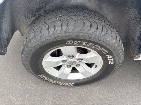 Used 2017 RAM 1500 Classic SLT RWD image 13