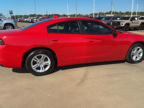 Used 2023 Dodge Charger SXT image 9