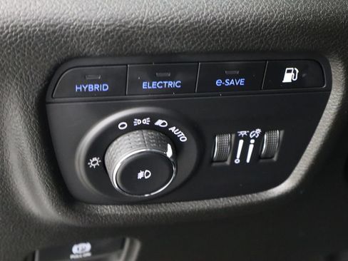 Used 2023 Jeep Grand Cherokee 4WD 4xe image 24