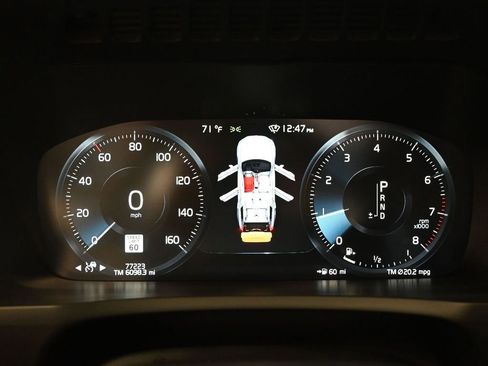 Used 2020 Volvo XC90 T5 R-Design image 33