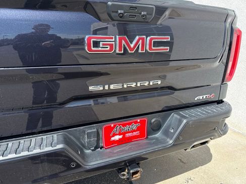 Used 2022 GMC Sierra 1500 AT4 w/ Technology Package AWD/4WD image 27