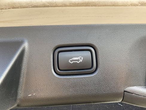 Used 2023 Hyundai Tucson Limited w/ Cargo Package image 17