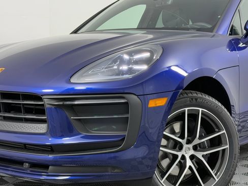 Certified 2026 Porsche Macan AWD/4WD image 12