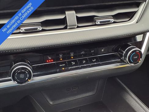 Used 2025 Chevrolet Equinox LT image 28