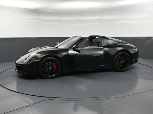 Certified 2024 Porsche 911 Targa 4S AWD/4WD image 35