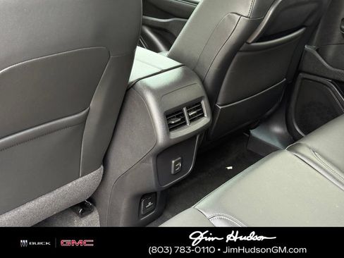 Used 2023 GMC Terrain SLT w/ Infotainment Package II FWD image 26