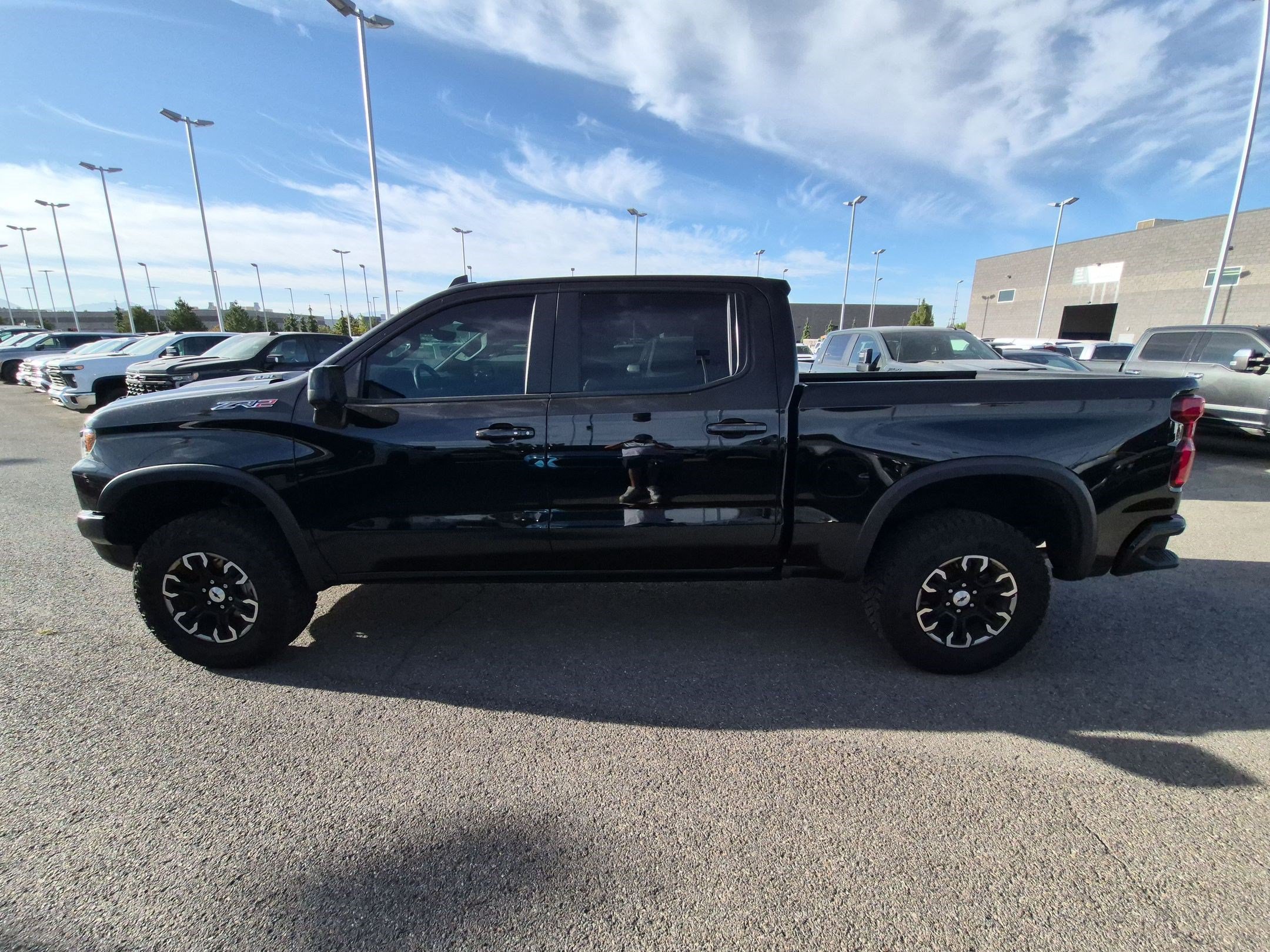 Used 2025 Chevrolet Silverado 1500 ZR2 w/ Technology Package AWD/4WD image 7