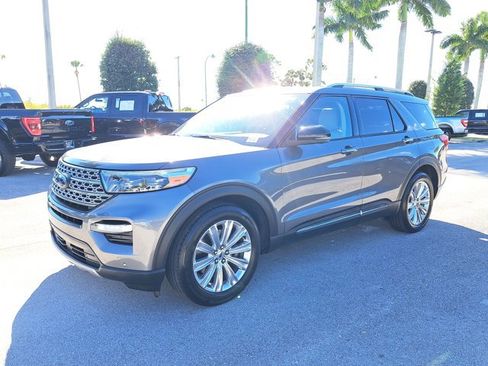 Certified 2021 Ford Explorer Limited w/ Hybrid Equipment Group 310A image 4