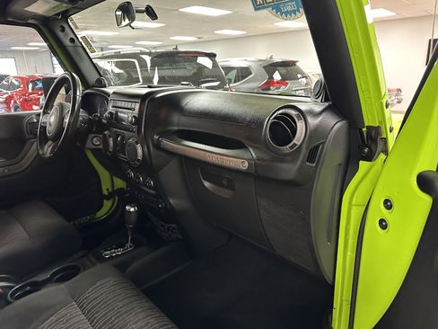 Used 2012 Jeep Wrangler Unlimited Sport image 60