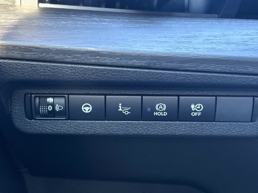 Certified 2025 Nissan Ariya AWD image 21