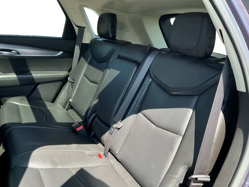 Used 2018 Cadillac XT5 Luxury w/ Driver Awareness Package image 15