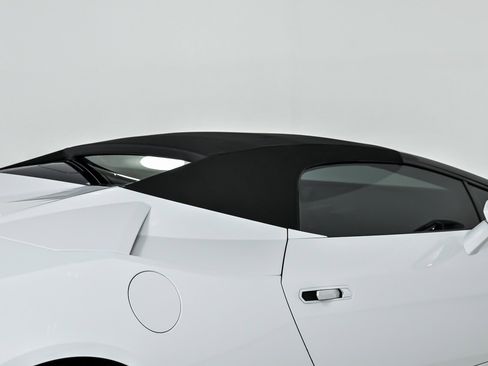 Used 2023 Lamborghini Huracan EVO RWD image 35