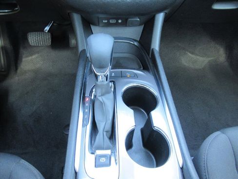 Used 2024 Chevrolet Malibu LT image 23