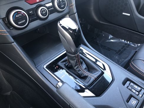 Used 2018 Subaru Crosstrek 2.0i Limited image 30