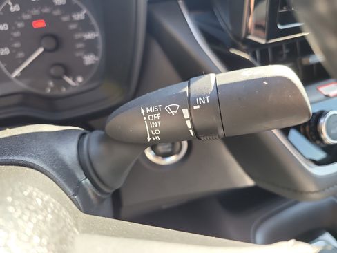 Certified 2025 Toyota Corolla SE image 29