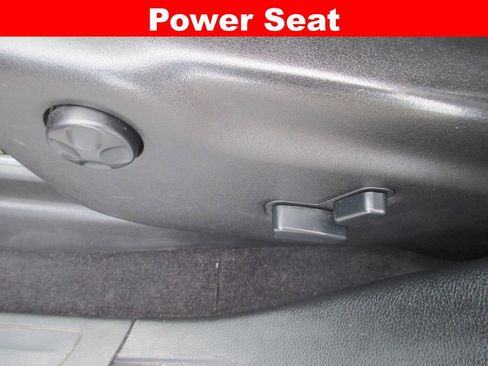 Used 2014 Jeep Grand Cherokee Laredo w/ Security & Convenience Group image 23