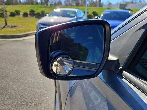 Used 2024 Nissan Kicks S image 35