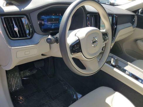 Certified 2024 Volvo XC60 B5 Plus AWD/4WD image 18