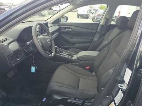 Used 2025 Honda Accord LX image 7