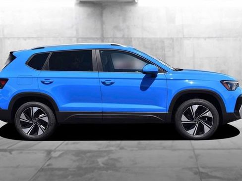New 2026 Volkswagen Taos SE AWD/4WD image 5