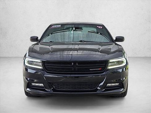 Used 2017 Dodge Charger R/T w/ Navigation & Travel Group RWD image 2