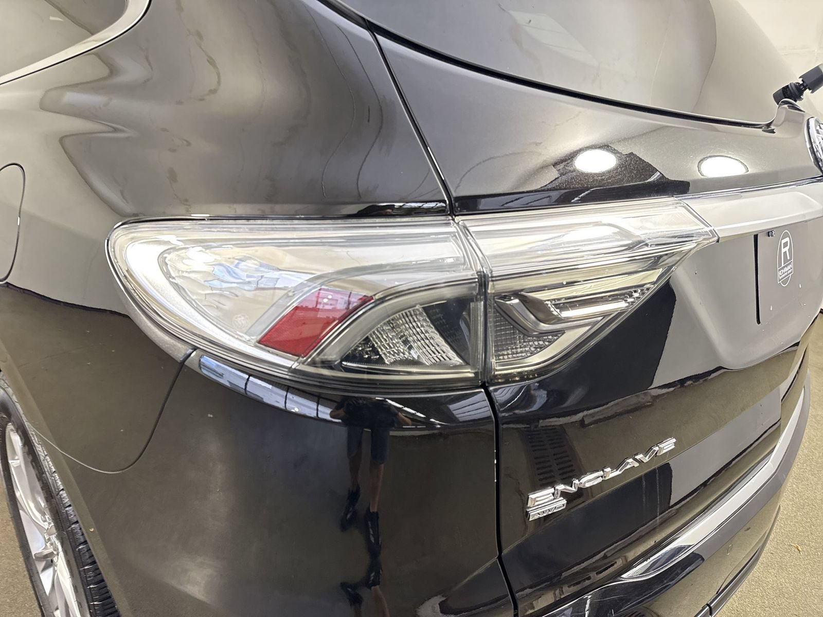 Used 2024 Buick Enclave Avenir w/ Trailering Package, 5000 lbs. AWD/4WD image 31