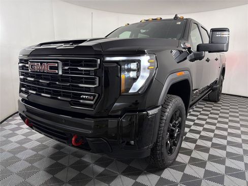 New 2026 GMC Sierra 2500 AT4 w/ AT4 Premium Plus Package AWD/4WD image 3