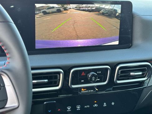 New 2026 Nissan Sentra SR w/ Floor Mat Package FWD image 22