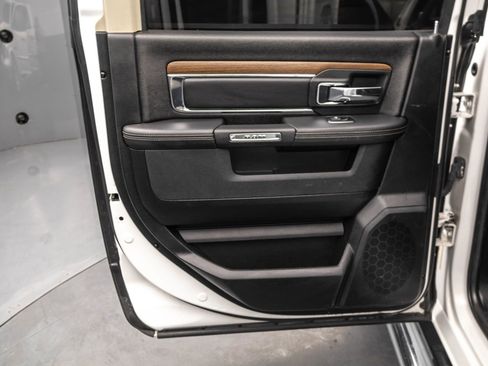 Used 2017 RAM 1500 Laramie w/ Convenience Group AWD/4WD image 33