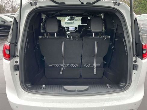 New 2026 Chrysler Pacifica Limited w/ S Appearance Package image 44