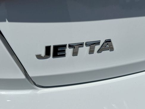 Used 2021 Volkswagen Jetta SE FWD image 19