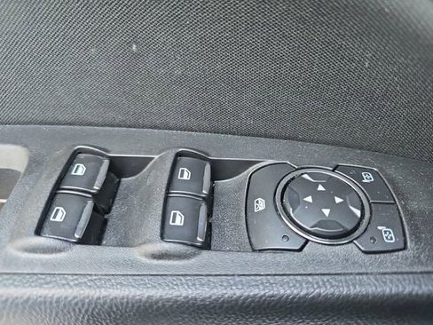 Used 2019 Ford Fusion SE image 29