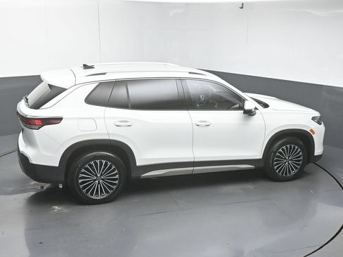 Used 2025 Volkswagen Tiguan S FWD image 48