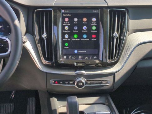 Used 2025 Volvo XC60 B5 Plus image 15