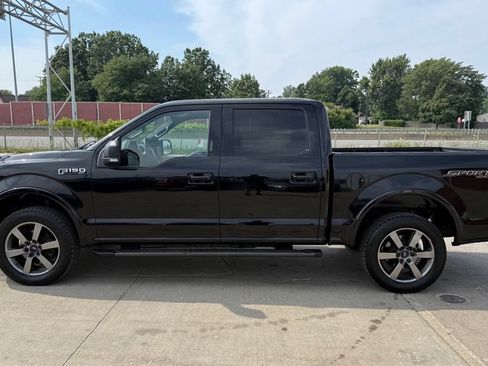 Used 2017 Ford F150 XLT w/ Equipment Group 302A Luxury AWD/4WD image 11